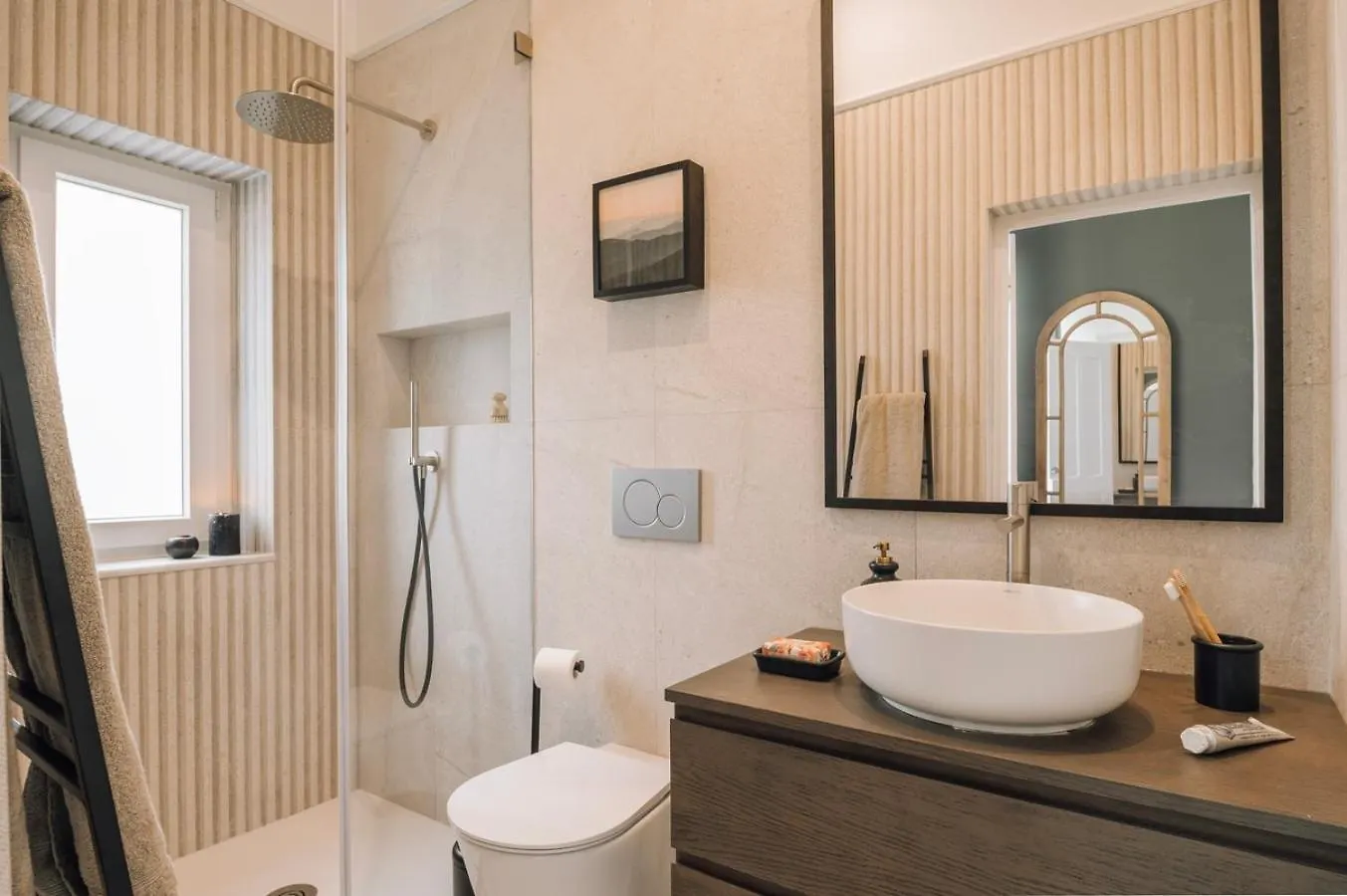 Port - 2 Bedrooms In Campo De Ourique Lisboa شقة